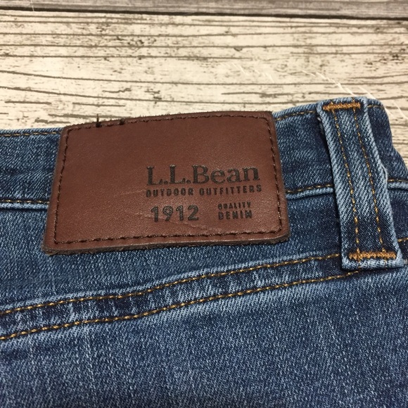LL Bean Bean Flex Classic Fit Jeans Men’s 36x29 Med Wash Blue (Flaw Read) - Picture 10 of 12